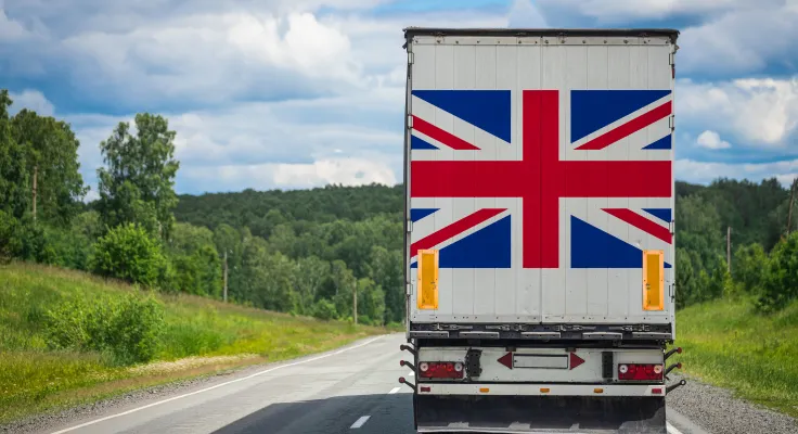 camion avec drapeau royaume-uni